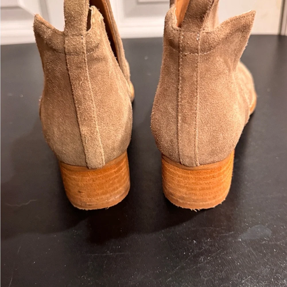 Jeffrey Campbell taupe 5299